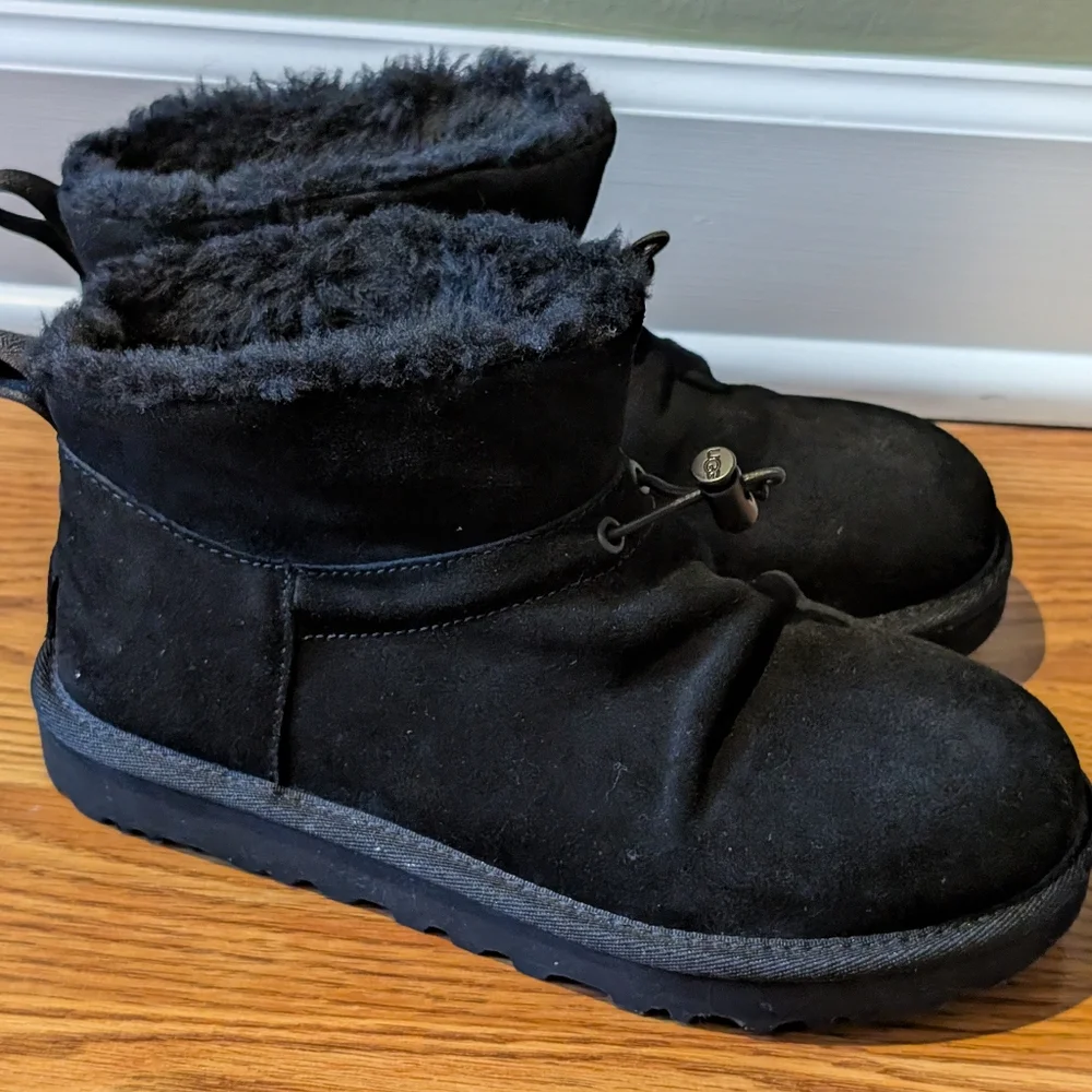 UGG Classic Mini Toggler Boot